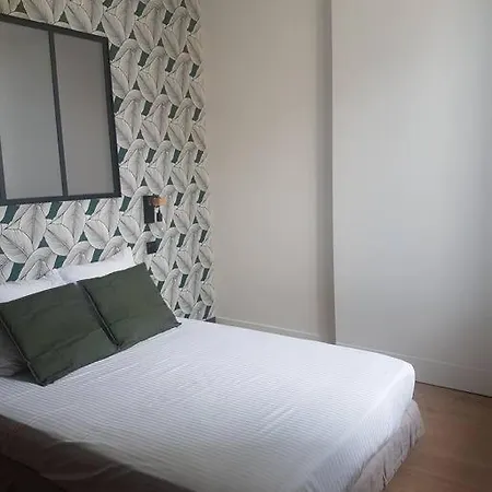 Le Merlane - A 2 Pas De La Cite & Du Centre アパート *