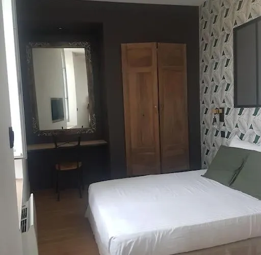 Apartment Le Merlane - A 2 Pas De La Cite & Du Centre